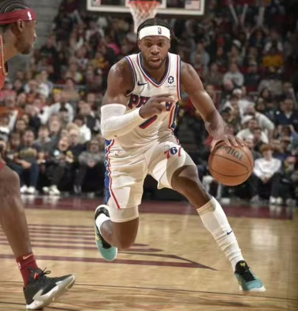 山西队绝杀广东队，米切尔惊艳四座