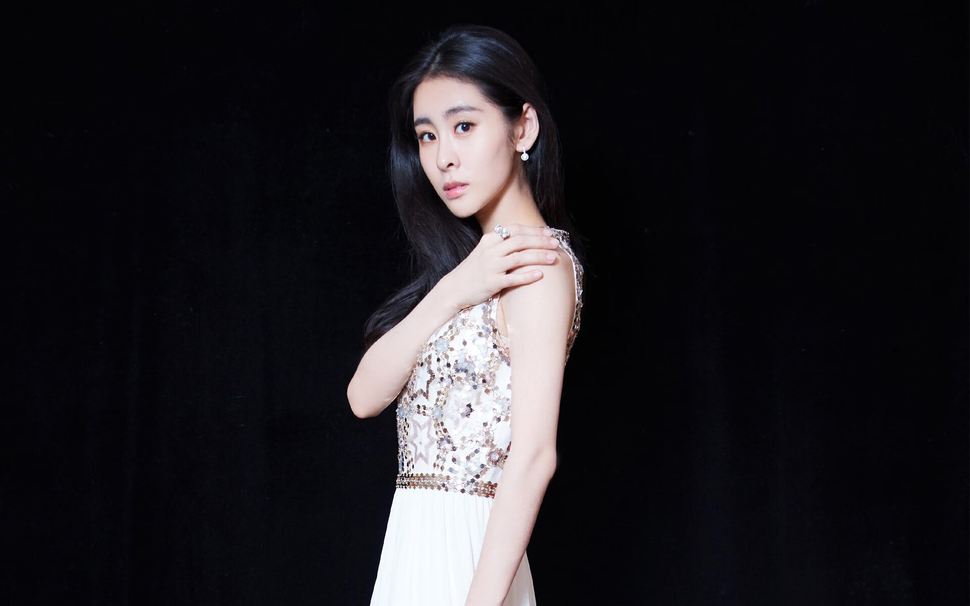 当梅西缺席诺坎普,新疆队让马刺西部失蹄,体育的不确定性密码